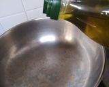 A picture of step 2 of Masala oats.