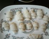 A picture of step 3 of Lil Luna heavenly rolls.