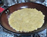 Foto del paso 6 de la receta: Pizza 🍕casera con masa de harina de avena en sartén 🍳