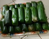 Foto langkah ke 6 dari resep Buras Isi Oncom Pedas.