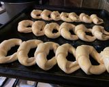Foto del paso 6 de la receta: Medialunas (sin manteca)