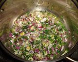 A picture of step 2 of STEAMED MUSSELS WITH GARLIC AND PARSLEY. JON STYLE.