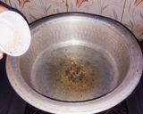A picture of step 3 of Spicy Tomato Rice.