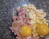 Foto del paso 1 de la receta: Relleno de tarta de jamón y queso