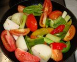 Foto del paso 9 de la receta: Canoa con dados de pescado