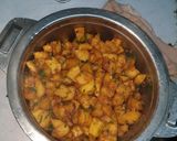 A picture of step 4 of Wedges masala.