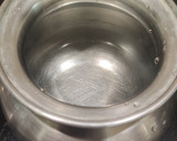 A picture of step 2 of Rava Set Dosa.
