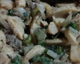 Foto del paso 5 de la receta: Salsa de crema y verdeo con champiñones