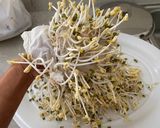A picture of step 1 of Crispy Spring Rolls.