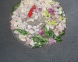 A picture of step 2 of Bean dry curry with tofu skin.