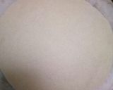 A picture of step 3 of Onion Parantha.
