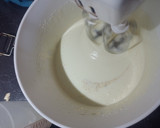 Foto del paso 5 de la receta: Torta invertida de manzanas económica y fácil