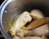 Foto del paso 1 de la receta: Pollo arvejado jugoso y sabroso