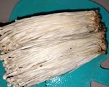 Foto langkah ke 1 dari resep Jamur Enoki Nori Crispy.