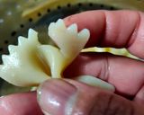 A picture of step 1 of Vegetable and pasta pulao.