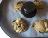 Foto langkah ke 6 dari resep Banana Choco Melted Cookies.