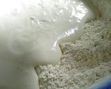 Foto langkah ke 2 dari resep Roti Hornis.