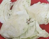 A picture of step 1 of Cabbage Thoran.
