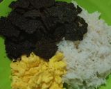 Foto langkah ke 3 dari resep Bola-bola Nasi ala Korea | JUMEOKBAP.