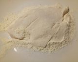 A picture of step 1 of Platessa alla Mugnaia - pan fried plaice fillet.