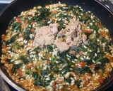Foto del paso 4 de la receta: Risotto meloso con atún y verduras