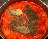 Erdélyi savanyúkáposzta-leves pirított kolbásszal, tejföllel recept fázis 5 fotója