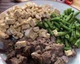 Foto langkah ke 1 dari resep Oseng Daging Tempe dan Kacang Panjang.