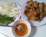Hình bước làm 4 của món Cánh gà chiên nước mắm