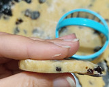 Foto del paso 3 de la receta: Galletitas de vainilla y pasas de uvas 😋😋