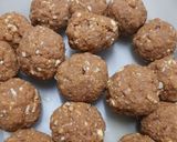 A picture of step 8 of Methi Gond ladoo.