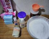 A picture of step 3 of Fondant lemon cake#fondant challenge.