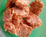Foto del paso 3 de la receta: Tortilla española con longaniza y un toqué de albahaca