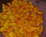 A picture of step 3 of Pumpkin soup.