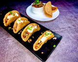முளைக்கட்டிய பயிர் டகோஸ் சாட் (Sprouts tacos chaat recipe in tamil) ரெசிபி ஸ்டேப் 6 புகைப்படம்