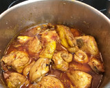 Foto del paso 4 de la receta: Pollo guisado en salsa