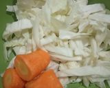 Foto langkah ke 1 dari resep Tumis kol wortel.