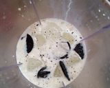 A picture of step 1 of Oreo and almond shake.