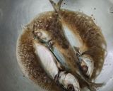 Foto langkah ke 1 dari resep Tumis ikan Kembung berKuah.