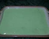 A picture of step 4 of Bread cookies Green Trifle.