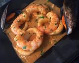 Foto del paso 8 de la receta: Calamares en salsa de langostinos