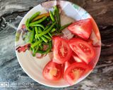 A picture of step 1 of Coriander Chutney or Dhania Chutney.