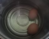 Foto langkah ke 2 dari resep Telur Rebus Kuning Utuh.