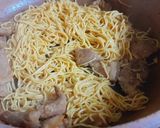 Hình bước làm 2 của món Mì xào thịt ba rọi