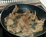 Foto del paso 3 de la receta: Costillitas de cabrito fritas