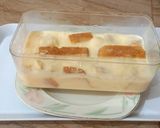 A picture of step 4 of Vanilla custard with vanilla cake 🥧🥘.