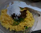 Foto langkah ke 4 dari resep Dadar Jagung pedas.