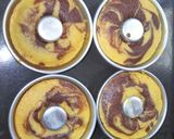 صورة لخطوة 6 من وصفة موسكوتشو رخامي في قوالب فردية،👌🏻😋قمة البنة 😋