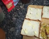 A picture of step 4 of Khichdi Sandwich.