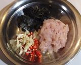 รูปขั้นตอนการทำที่ 1 ของ กระเพราไก่ราดหน้าข้าว