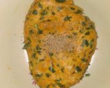 A picture of step 5 of Hariyali Thepla.